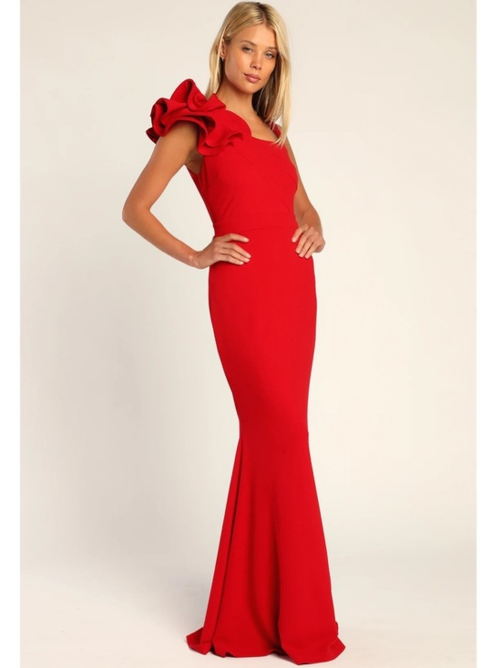 NWT Lulu’s Lucette Red Sleeveless Ruffled Mermaid Maxi Dress Medium Chic Party